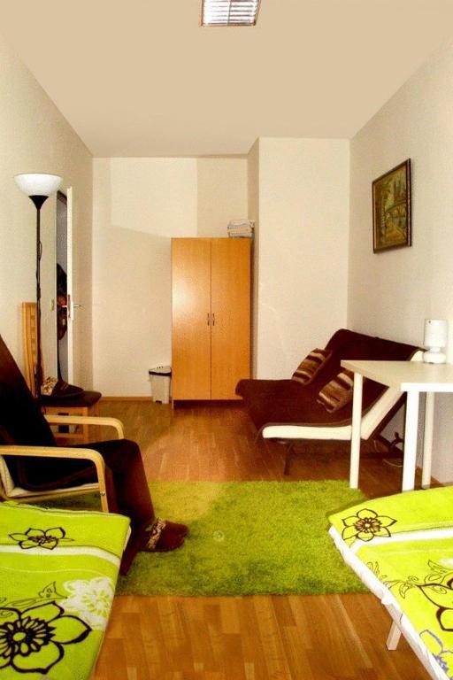 Hotel Komet Дюссельдорф Экстерьер фото