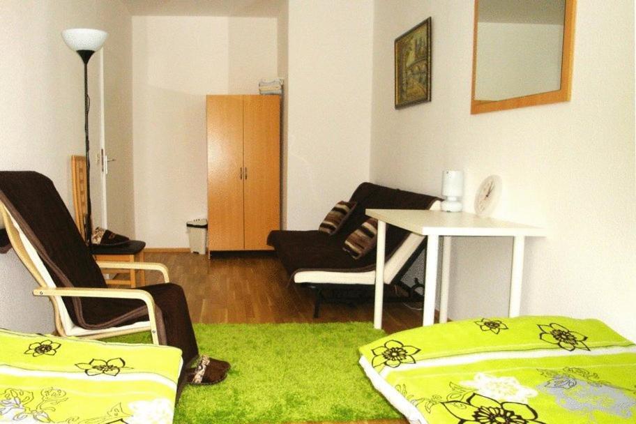 Hotel Komet Дюссельдорф Экстерьер фото